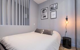 SMARTBNB - Dernier etage Ascenseur - 1 min Plage et Zone Pietonne